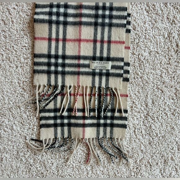 EUC Burberry Children’s Check Cashmere Scarf - Picture 2 of 7